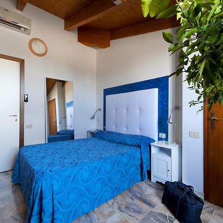 Hotel Caselle Сан-Ладзаро-ди-Савена Экстерьер фото